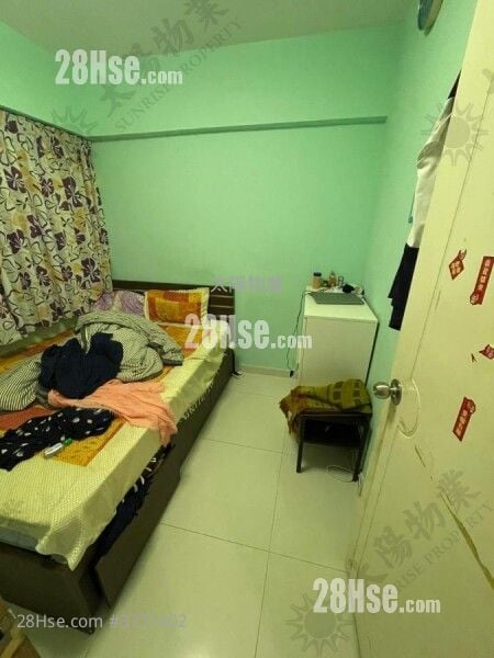 Whampoa Estate Sell 2 Bedrooms 413 ft²