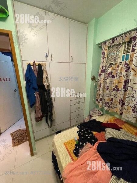 Whampoa Estate Sell 2 Bedrooms 413 ft²