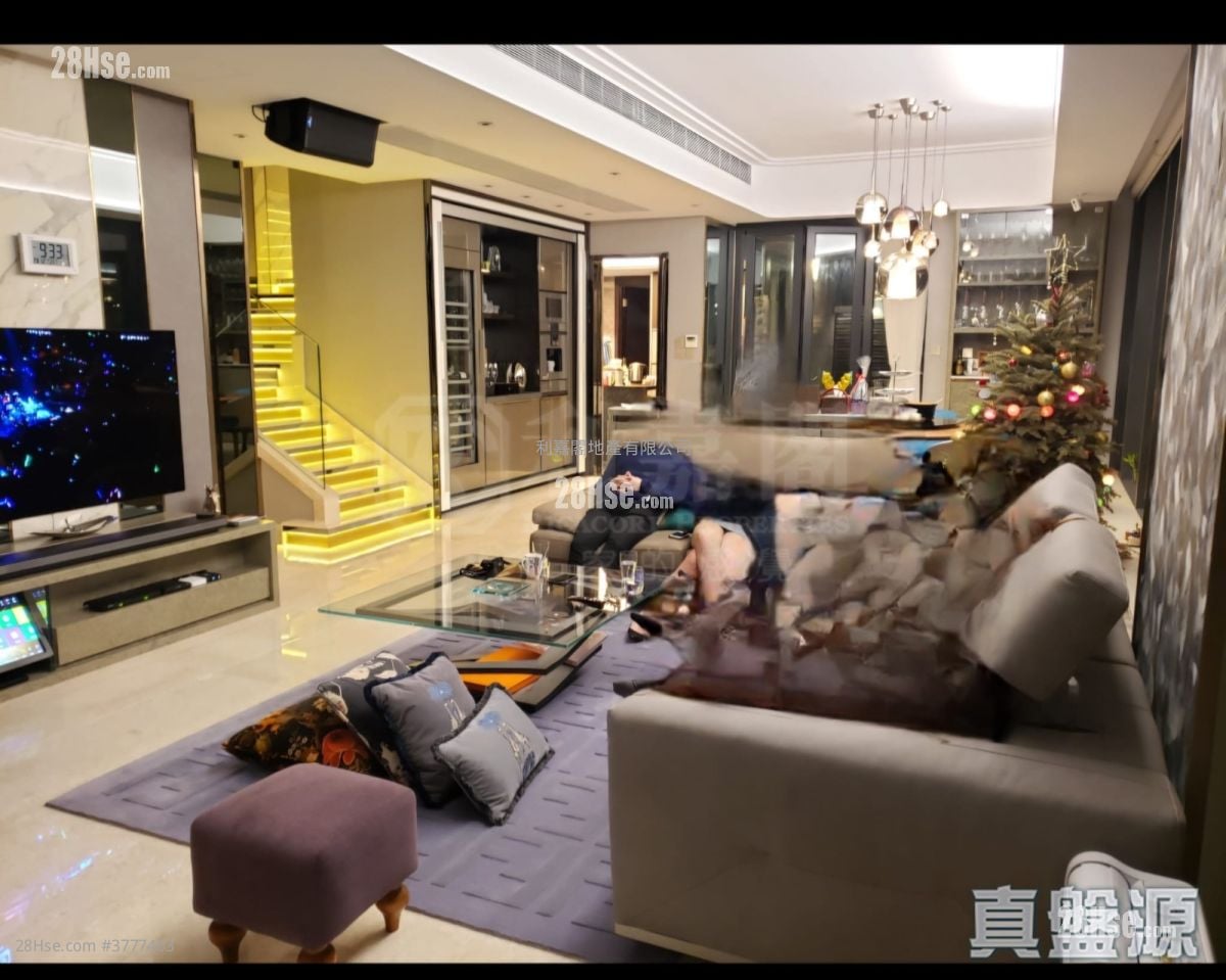 Ultima Sell 4 Bedrooms 2,132 ft²