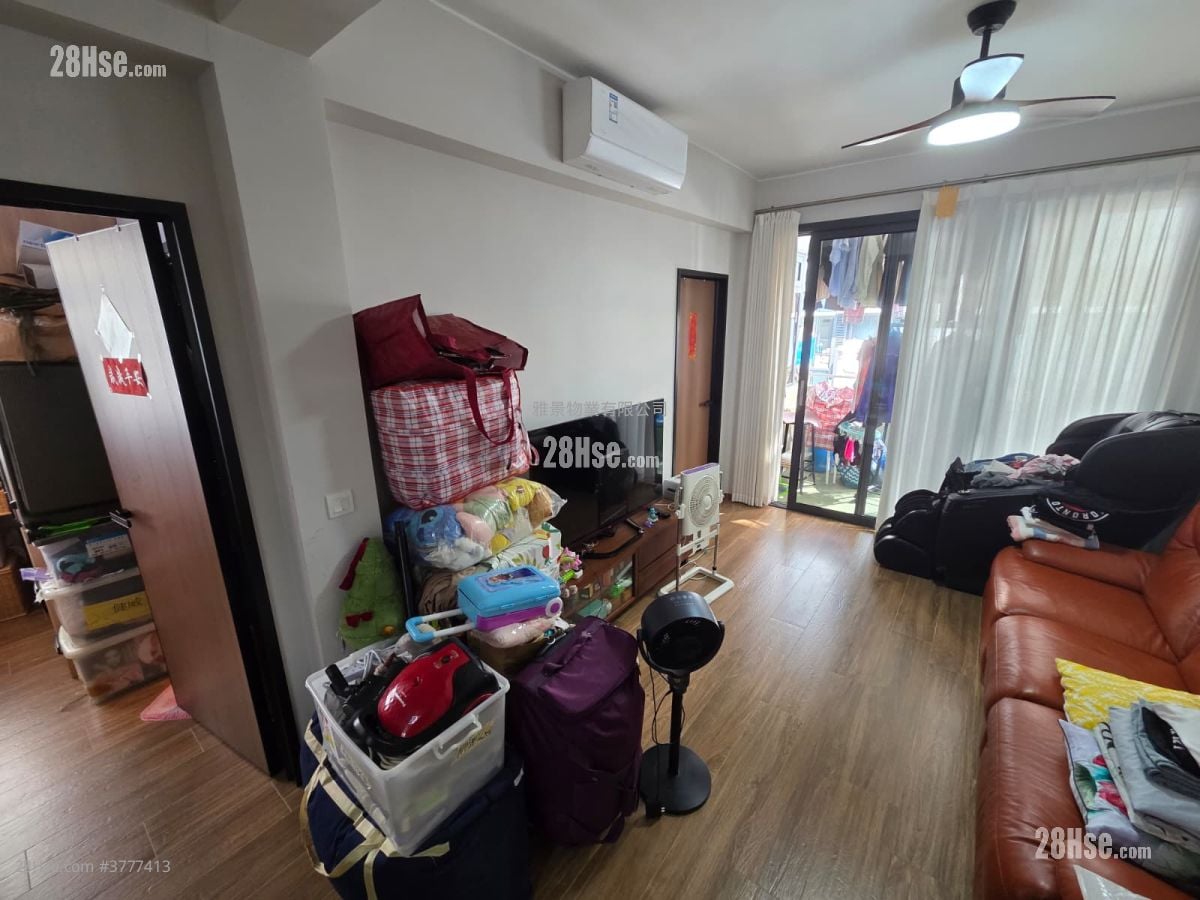 Kai Yuen St 14 Sell 3 Bedrooms , 4 Bathrooms 984 ft²