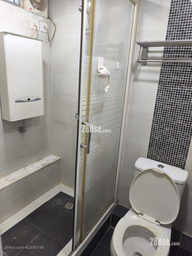 东头(二)邨 售盘 2 房 , 1 浴室 424 平方尺