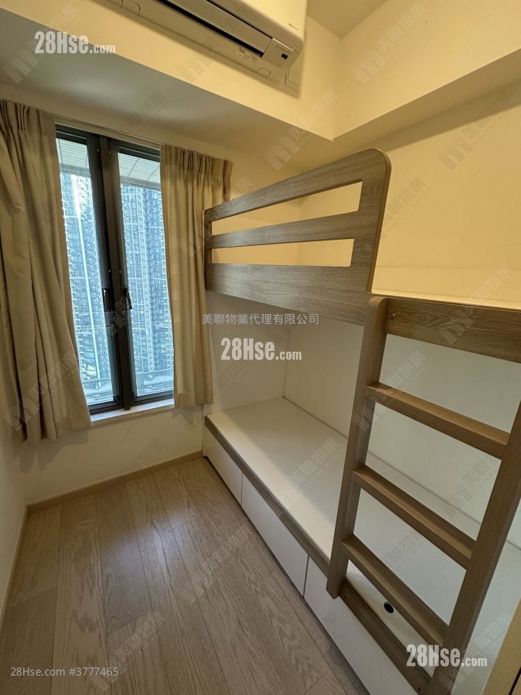 Sea To Sky Sell 2 Bedrooms , 1 Bathroom 468 ft²