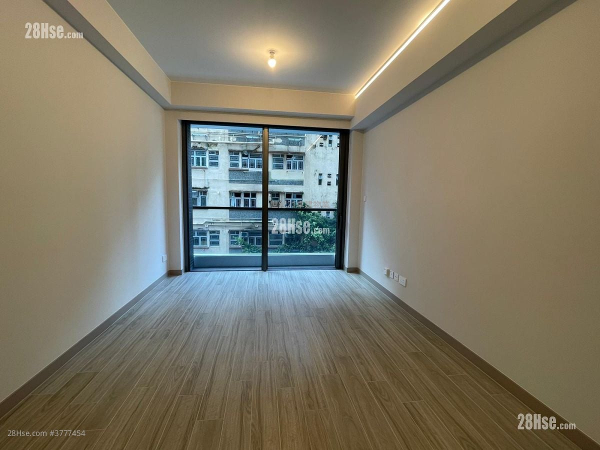 Arbour Sell Studio , 1 Bathroom 256 ft²