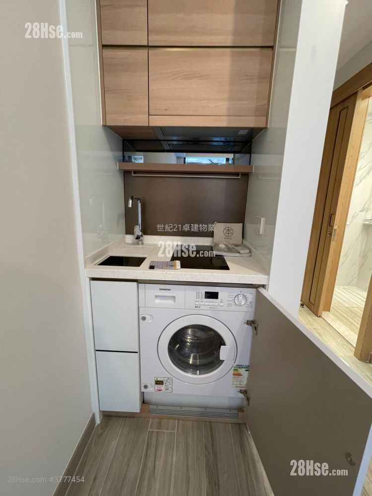 Arbour Sell Studio , 1 Bathroom 256 ft²