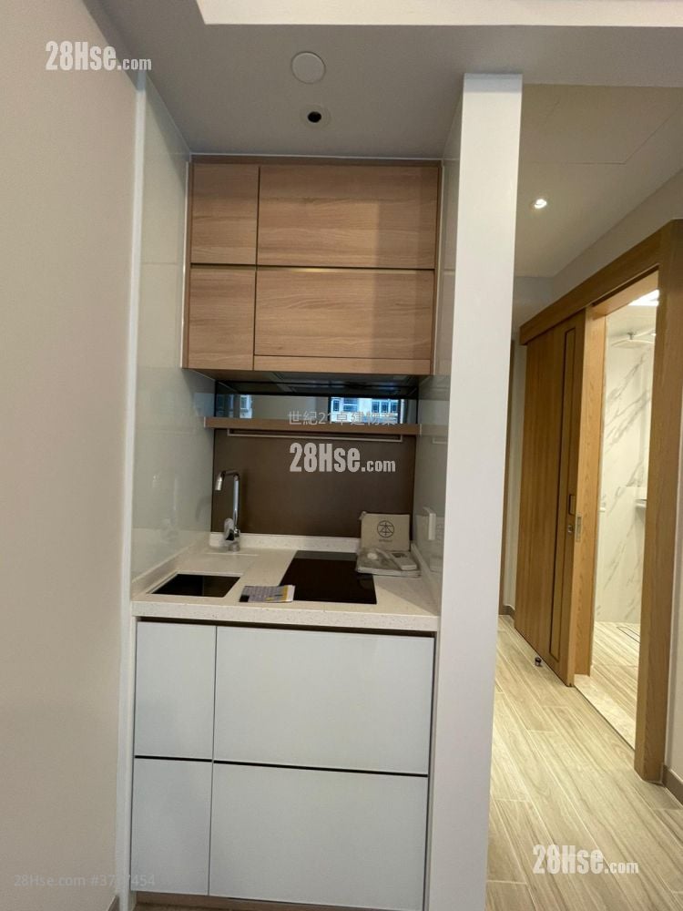 Arbour Sell Studio , 1 Bathroom 256 ft²