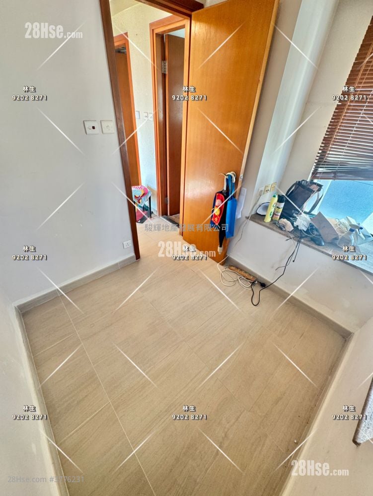 Yau On Court Sell 2 Bedrooms , 1 Bathroom 318 ft²