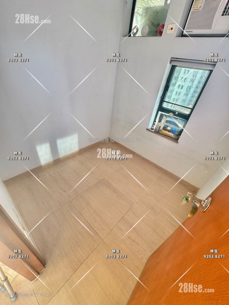 Yau On Court Sell 2 Bedrooms , 1 Bathroom 318 ft²