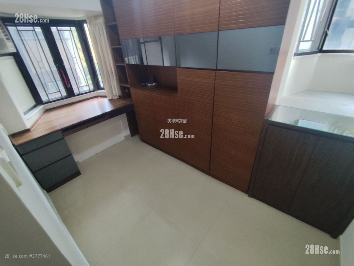 Belair Gardens Sell 3 Bedrooms 670 ft²