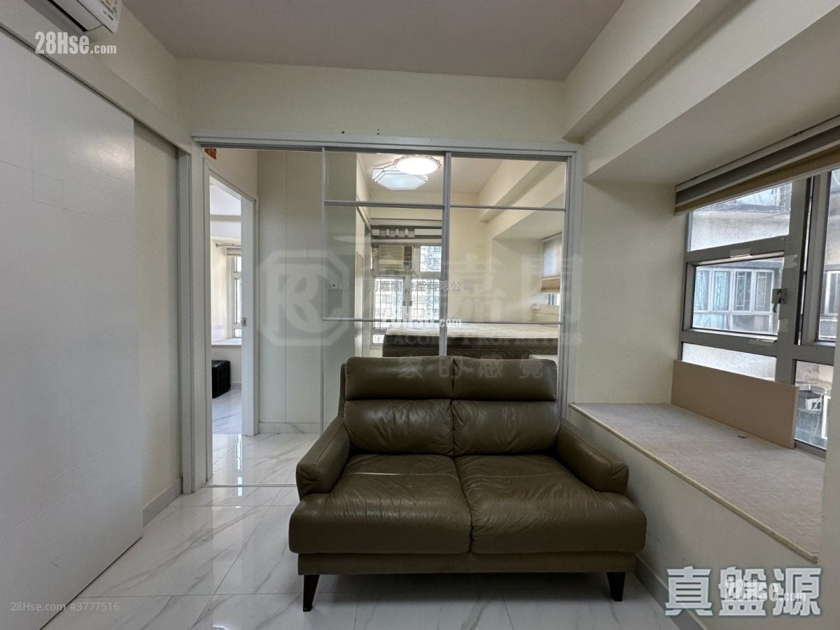 Golden Lion Garden Sell 2 Bedrooms 321 ft²