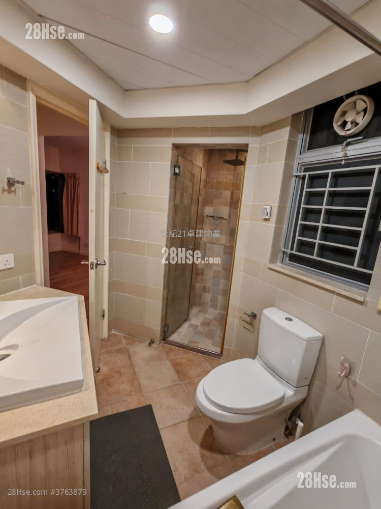 The Waterfront Sell 3 Bedrooms , 2 Bathrooms 943 ft²