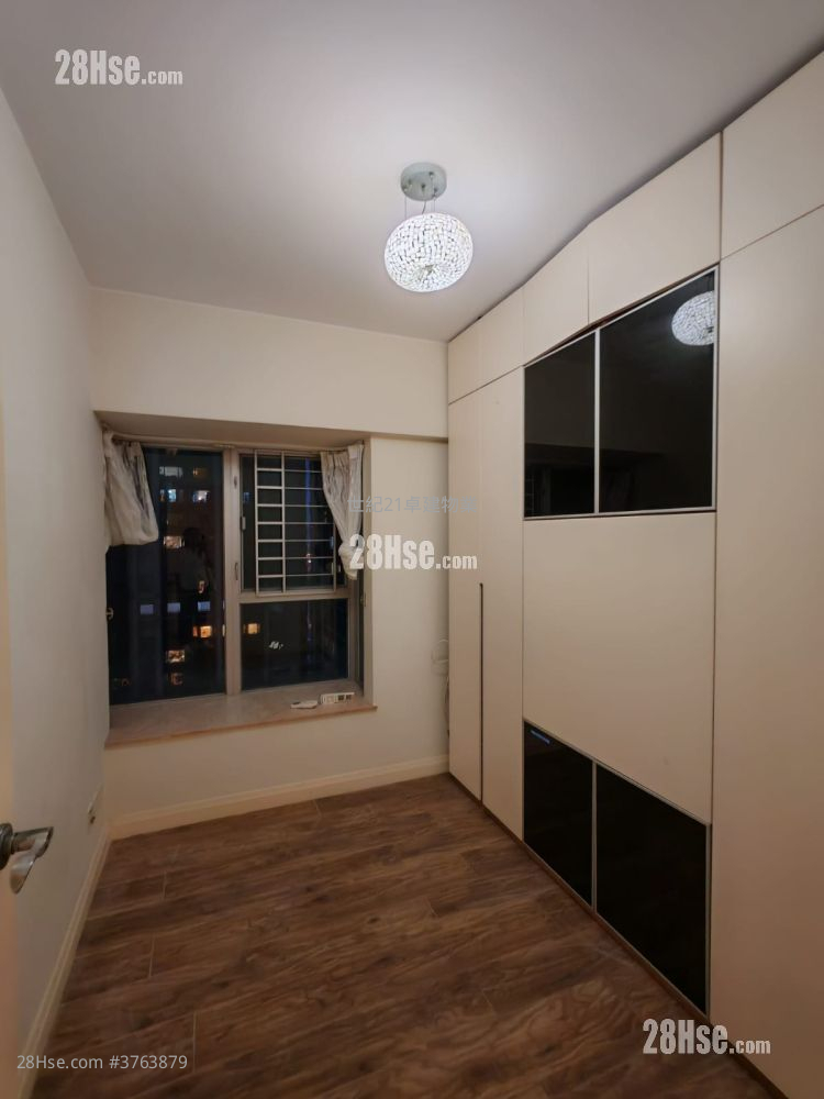 The Waterfront Sell 3 Bedrooms , 2 Bathrooms 943 ft²