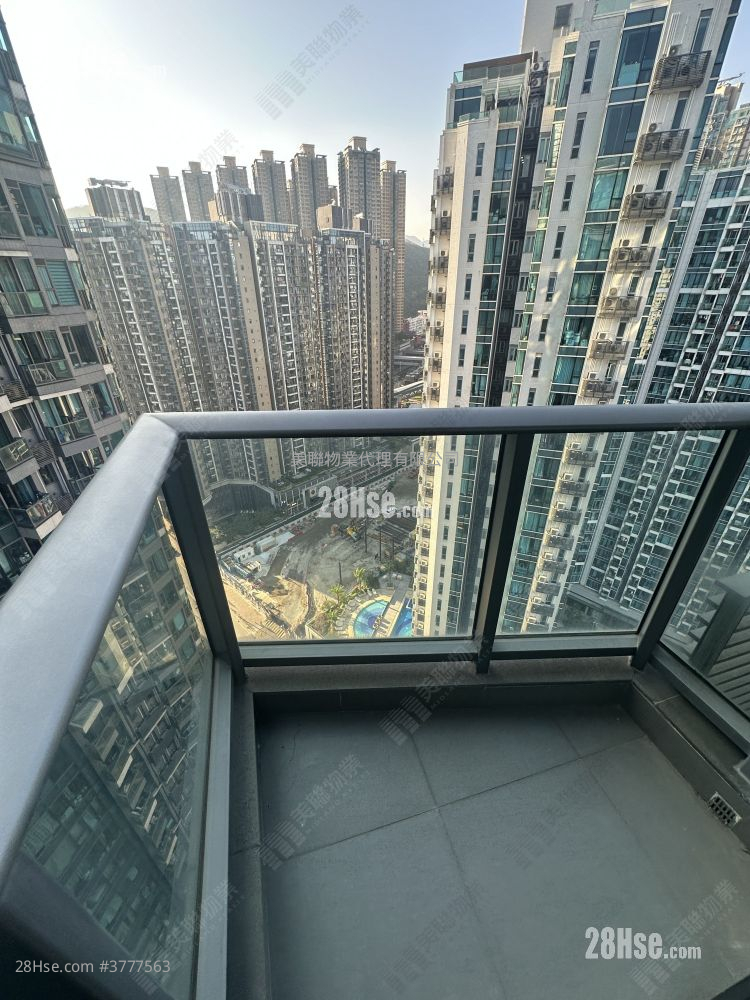 Twin Peaks Sell 1 Bedroom , 1 Bathroom 343 ft²