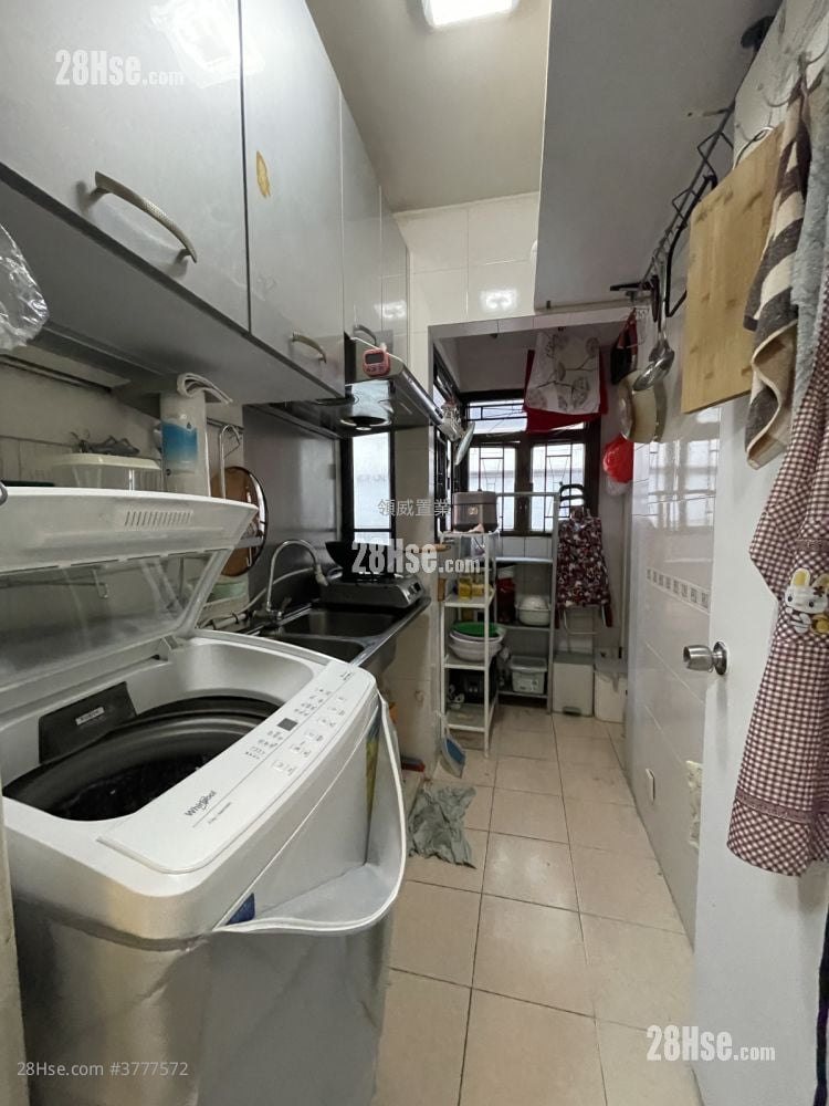 Fu Men Mansion Sell 2 Bedrooms , 1 Bathroom 326 ft²