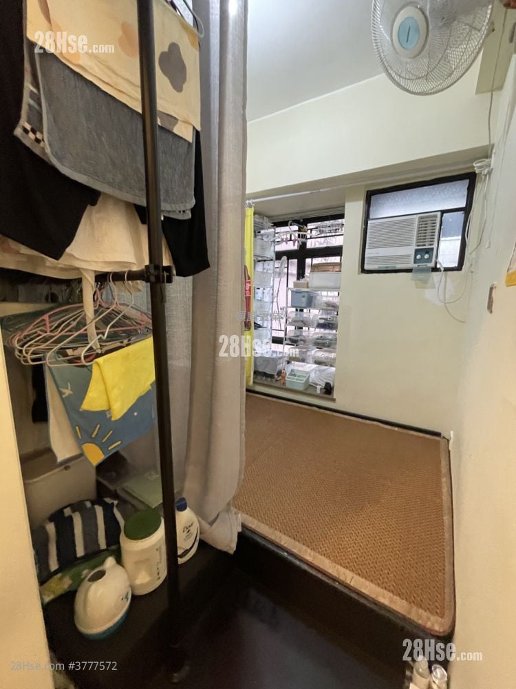 Fu Men Mansion Sell 2 Bedrooms , 1 Bathroom 326 ft²