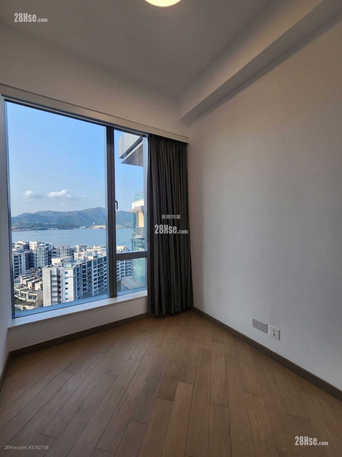 睡房 1: 云滙 售盘 3 房 , 3 浴室 1,144 平方尺