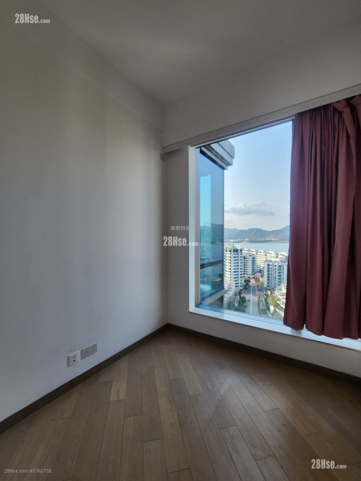 睡房 2: 云滙 售盘 3 房 , 3 浴室 1,144 平方尺