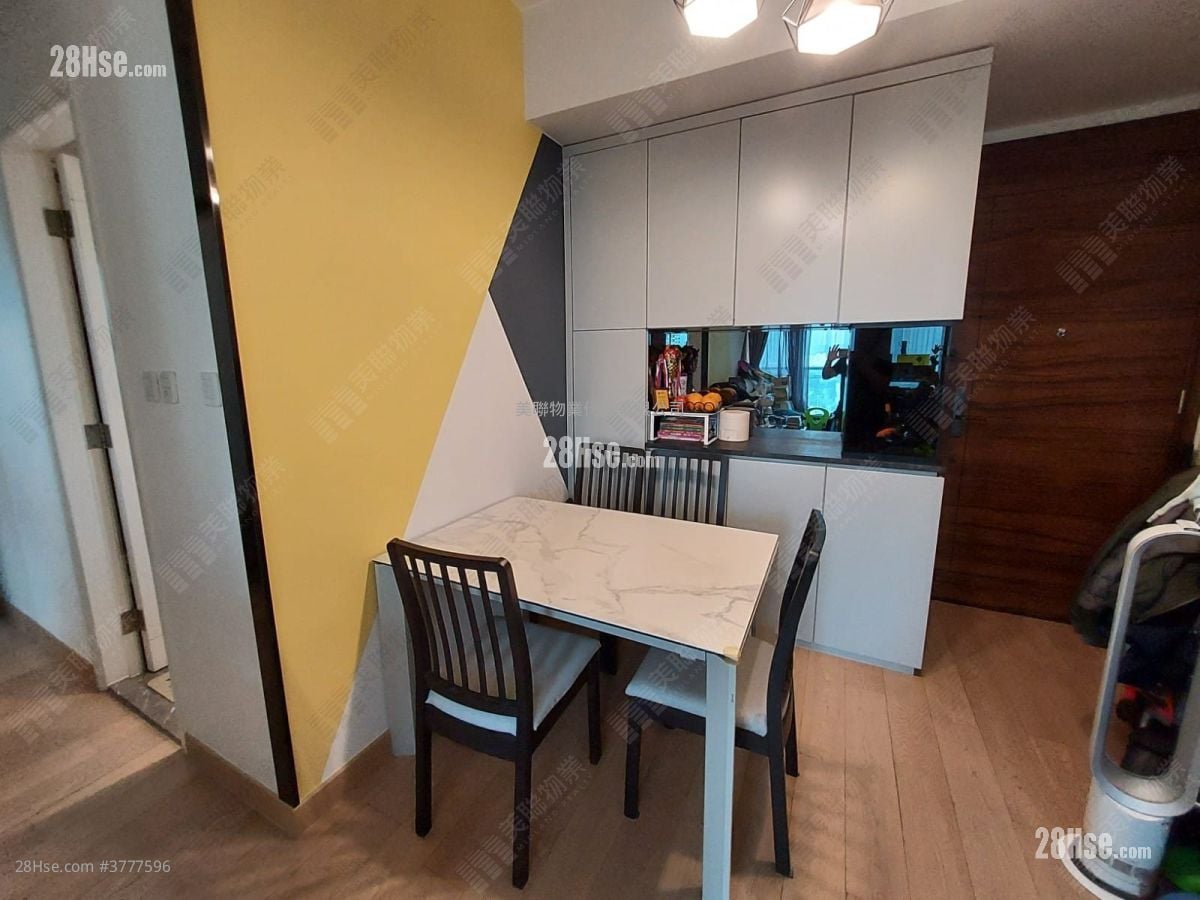 Savannah Sell 3 Bedrooms , 2 Bathrooms 672 ft²