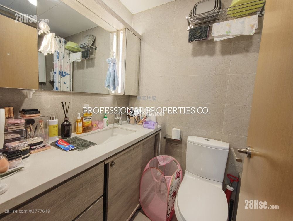 Sherwood Court Sell 3 Bedrooms , 2 Bathrooms 773 ft²