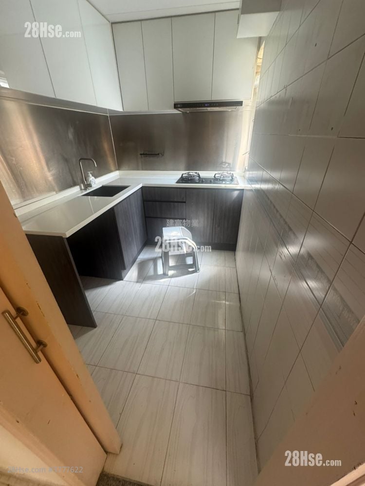 钜发大厦 售盘 2 房 , 1 浴室 447 平方尺