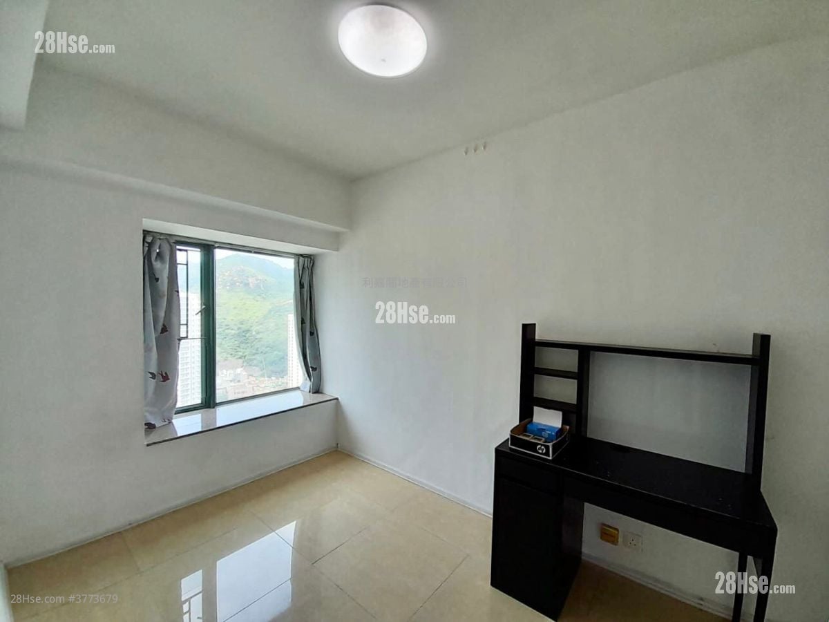 蓝澄湾 售盘 3 房 , 1 浴室 690 平方尺