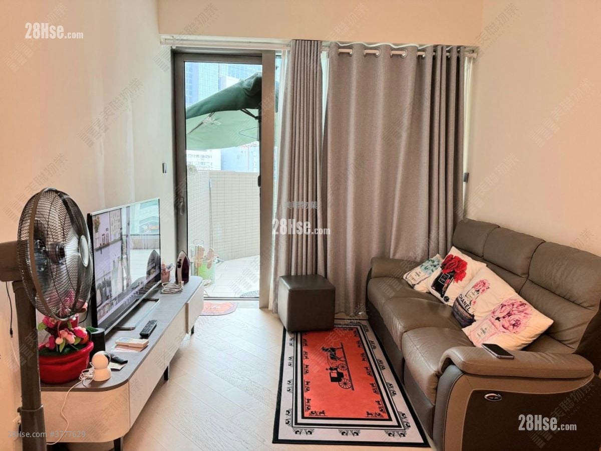 Grand Central Sell 2 Bedrooms 593 ft²