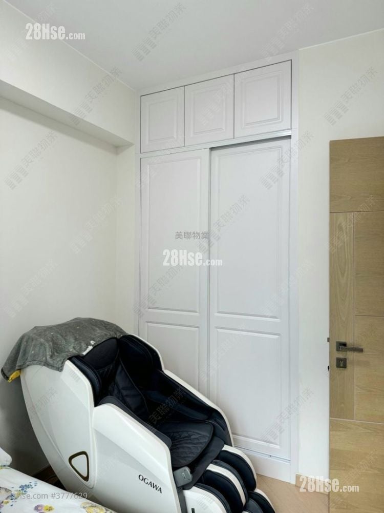 Grand Central Sell 2 Bedrooms 593 ft²