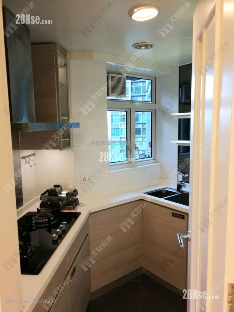 The Beaumount Sell 2 Bedrooms , 1 Bathroom 530 ft²