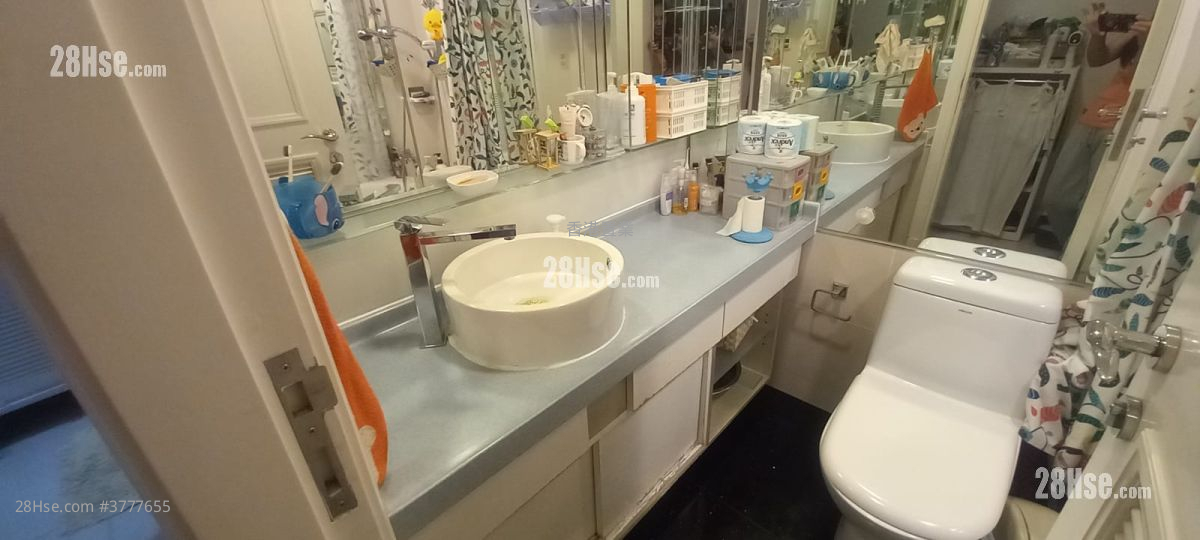 Metro Town Sell 2 Bedrooms 513 ft²