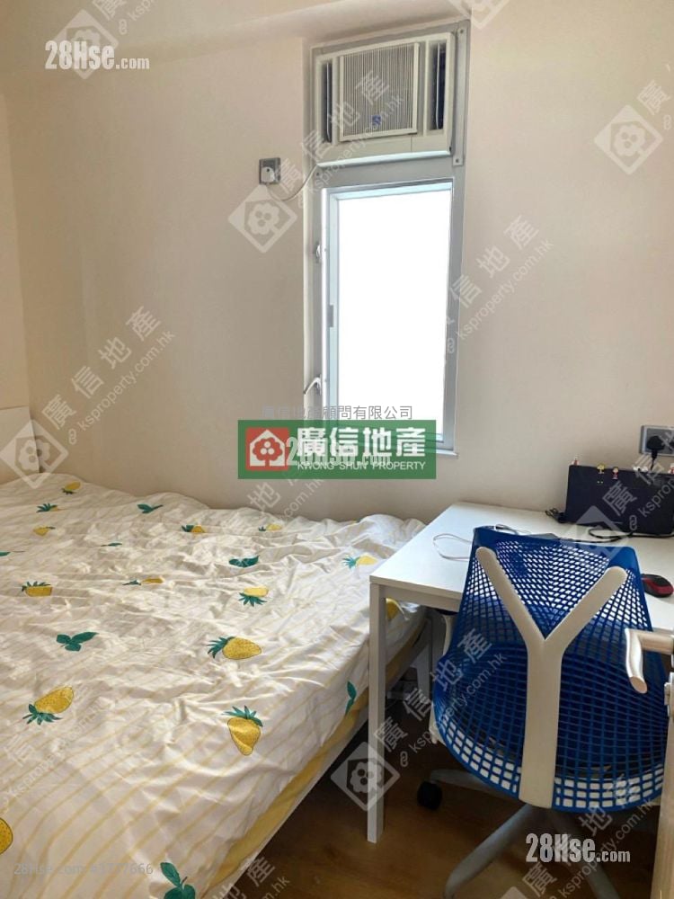 Hong Fai Building Sell 2 Bedrooms , 1 Bathroom 280 ft²