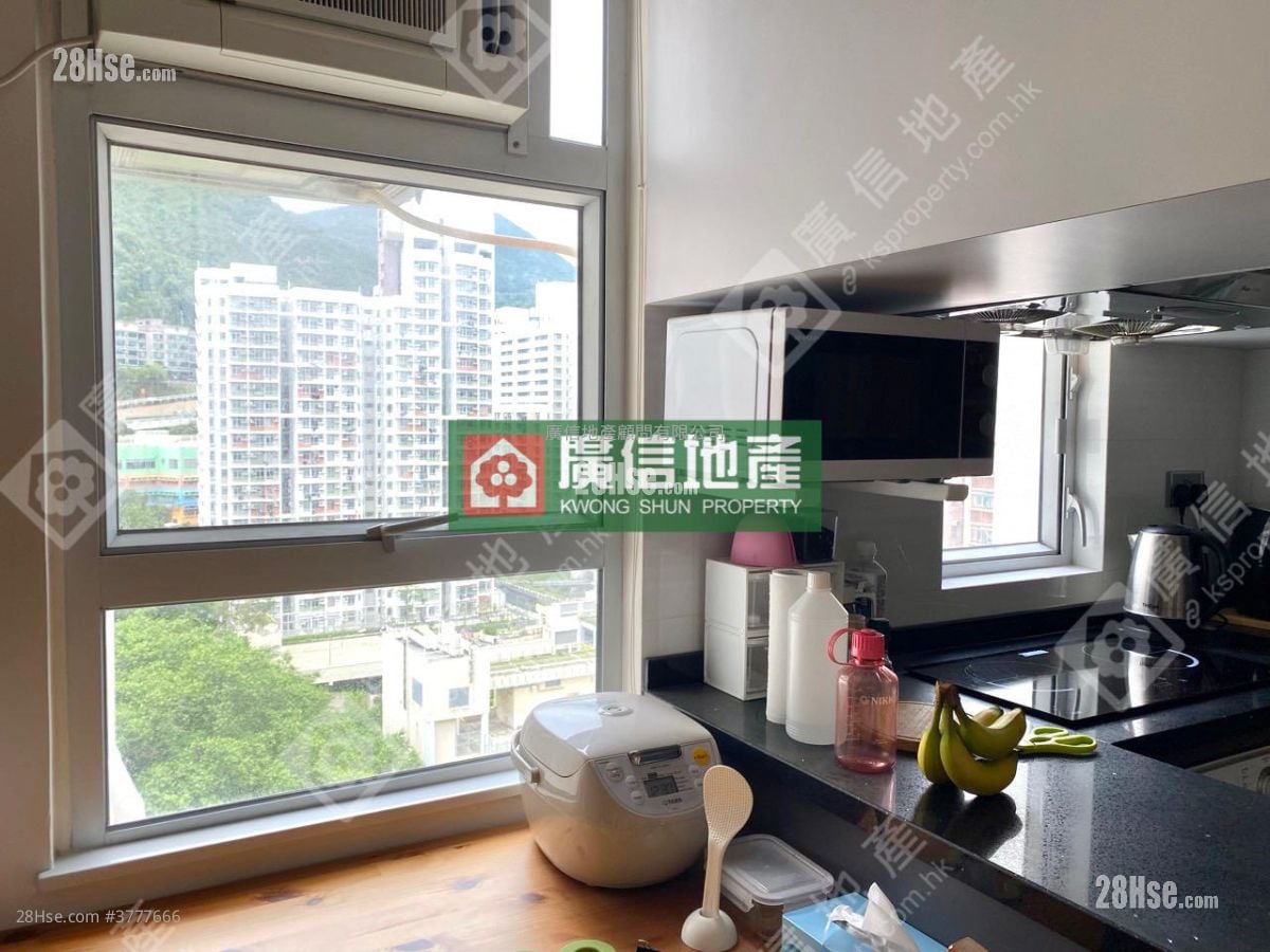 Hong Fai Building Sell 2 Bedrooms , 1 Bathroom 280 ft²
