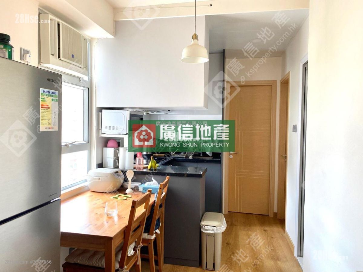 Hong Fai Building Sell 2 Bedrooms , 1 Bathroom 280 ft²