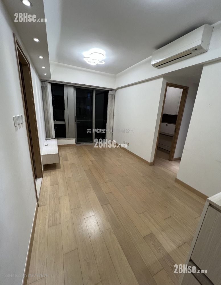 Peninsula East Sell 2 Bedrooms , 1 Bathroom 520 ft²