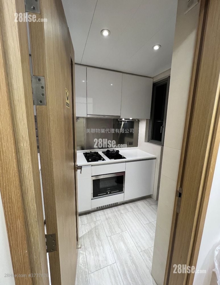 Peninsula East Sell 2 Bedrooms , 1 Bathroom 520 ft²