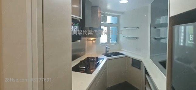 峻滢 售盘 3 房 737 平方尺