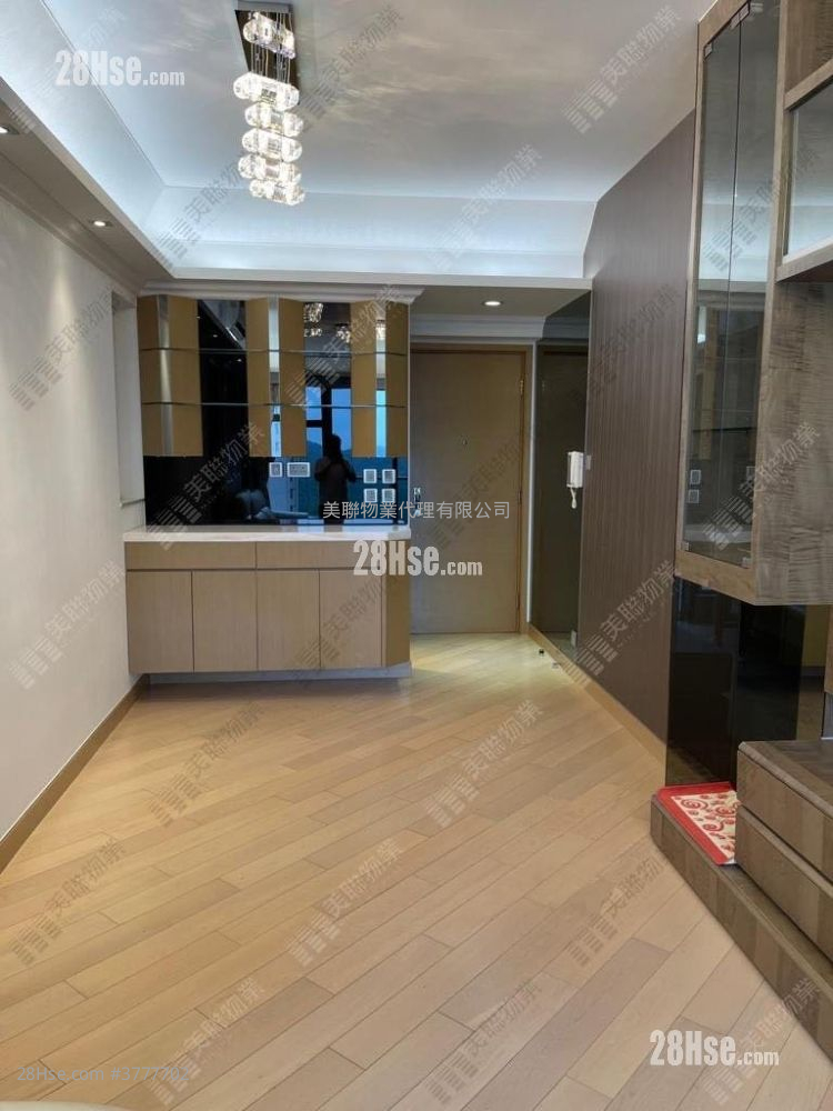 The Wings Sell 2 Bedrooms , 2 Bathrooms 698 ft²