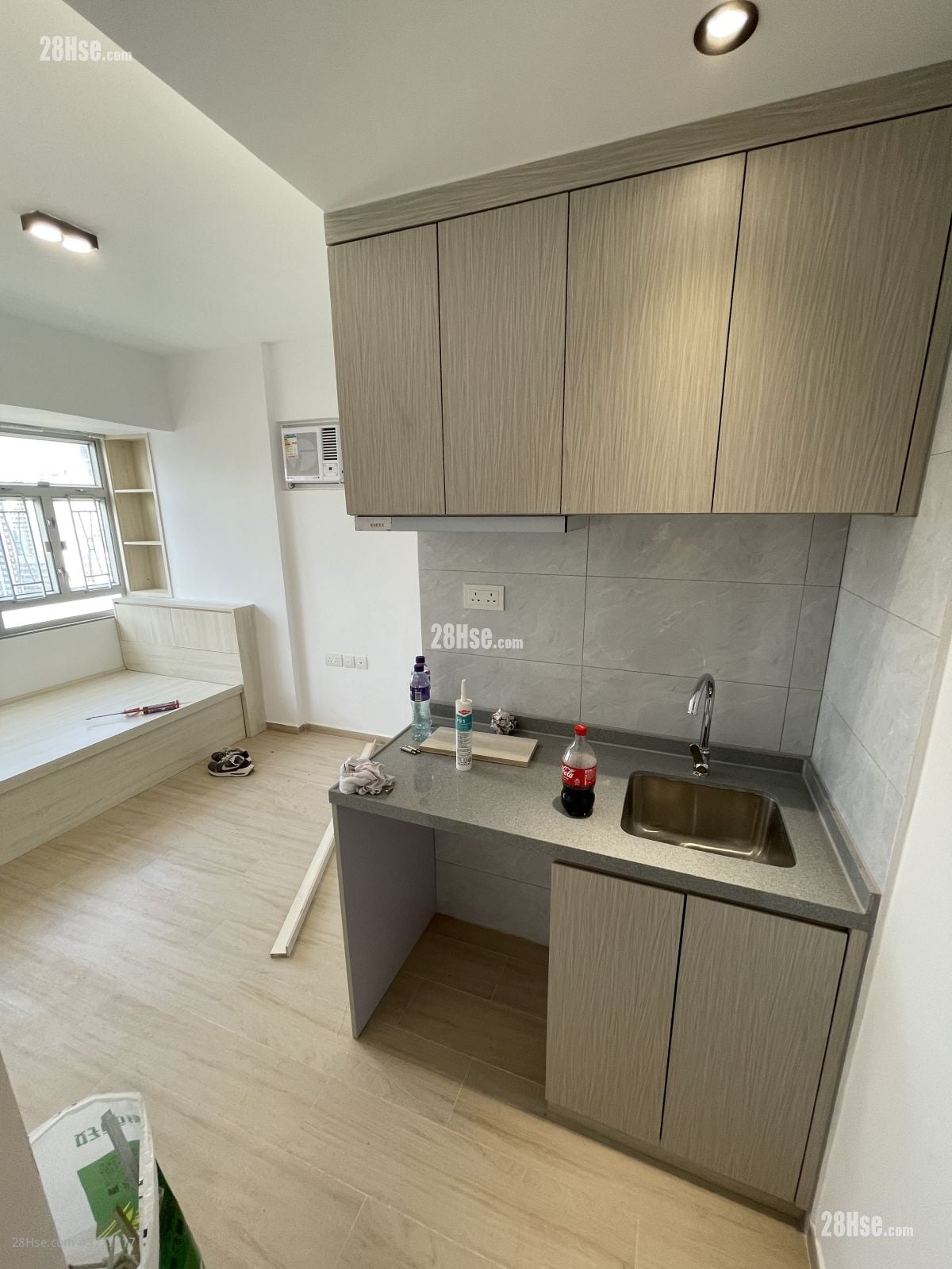 文蔚楼 租盘 180 平方尺