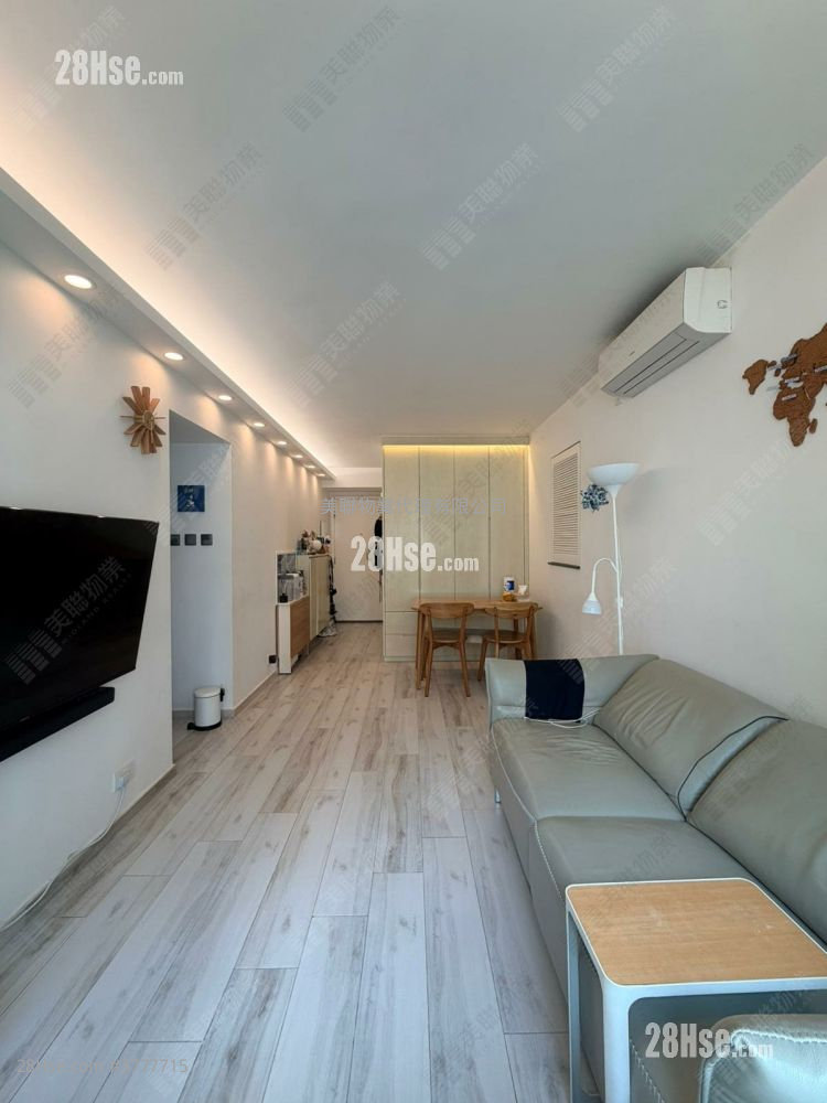 Park Central Sell 2 Bedrooms , 1 Bathroom 465 ft²