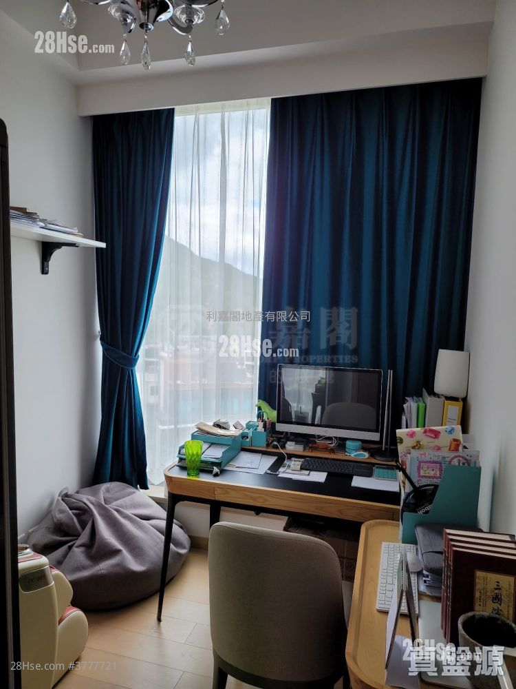 The Bloomsway Sell 3 Bedrooms , 2 Bathrooms 1,175 ft²