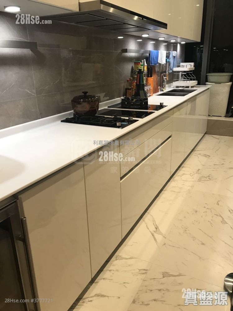 The Bloomsway Sell 3 Bedrooms , 2 Bathrooms 1,175 ft²