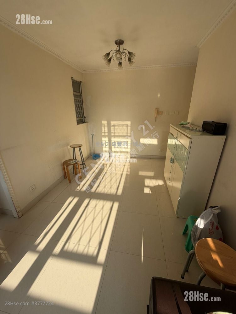 愉翠苑 售盘 2 房 , 1 浴室 510 平方尺