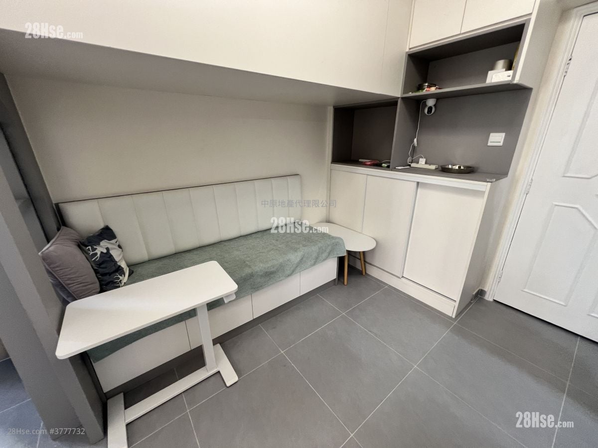 冠丰大厦 售盘 2 房 , 1 浴室 329 平方尺