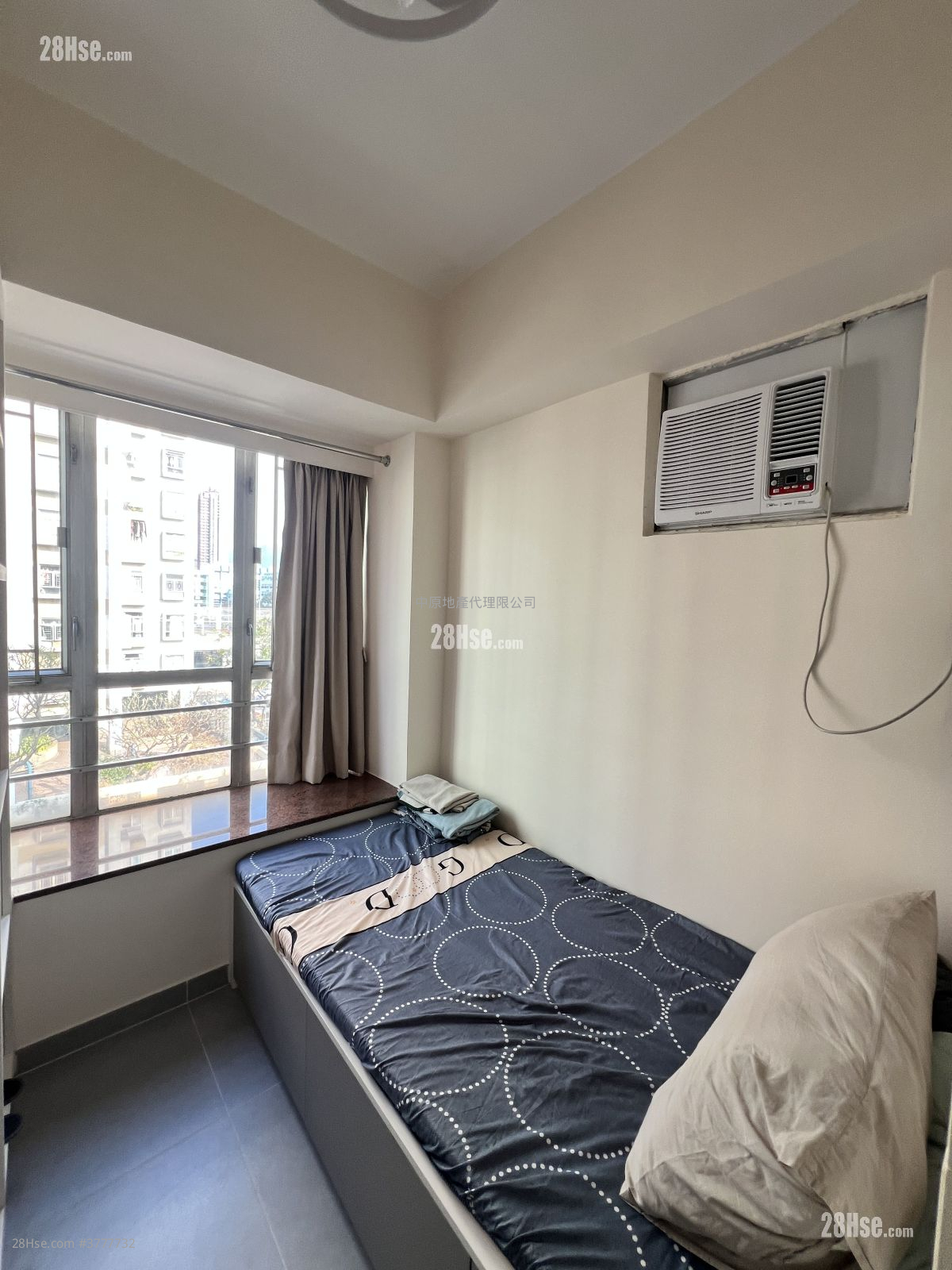 冠丰大厦 售盘 2 房 , 1 浴室 329 平方尺