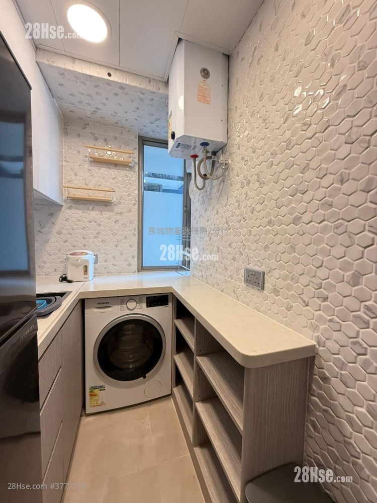 嘉荣大厦 租盘 2 房 , 1 浴室 325 平方尺