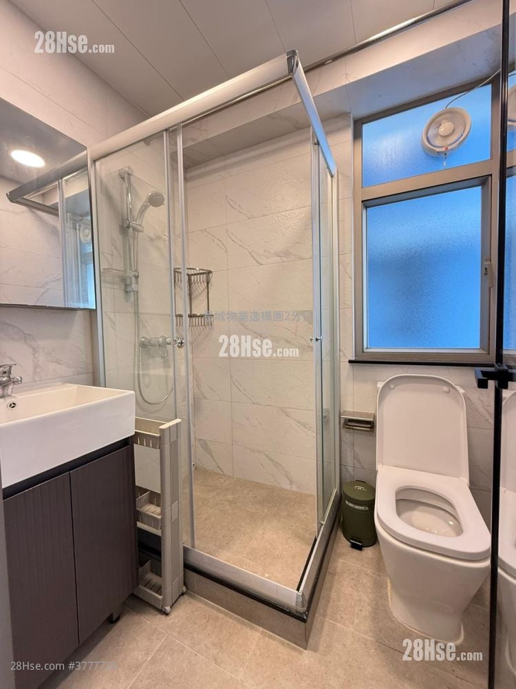 嘉荣大厦 租盘 2 房 , 1 浴室 325 平方尺