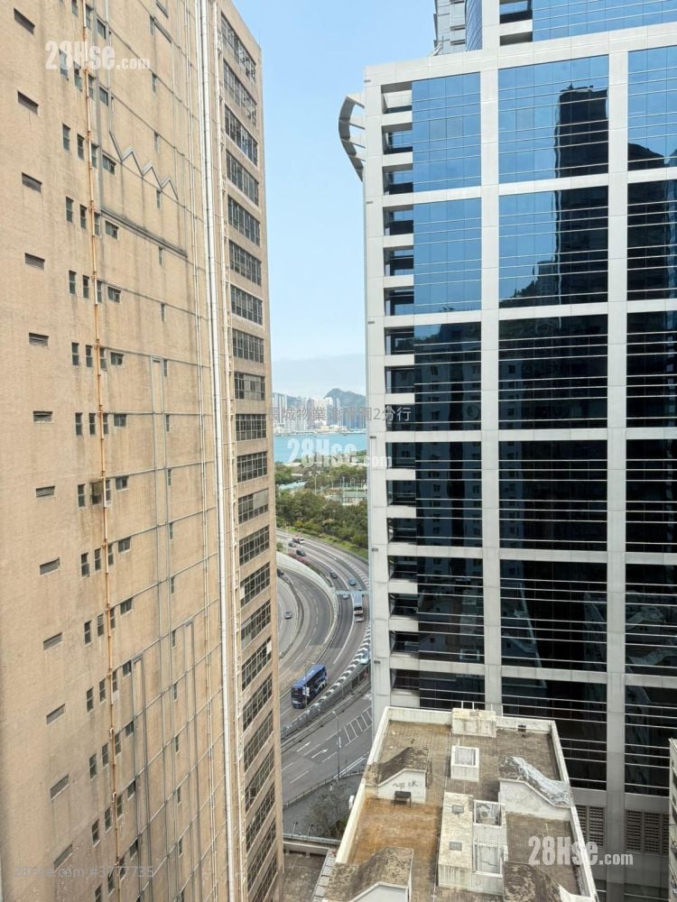 嘉荣大厦 租盘 2 房 , 1 浴室 325 平方尺