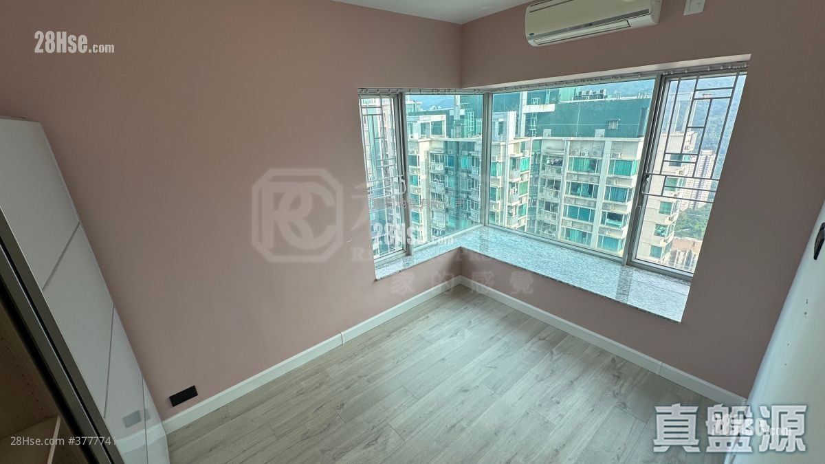 Festival City Sell 3 Bedrooms , 2 Bathrooms 784 ft²