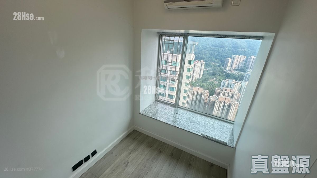 Festival City Sell 3 Bedrooms , 2 Bathrooms 784 ft²