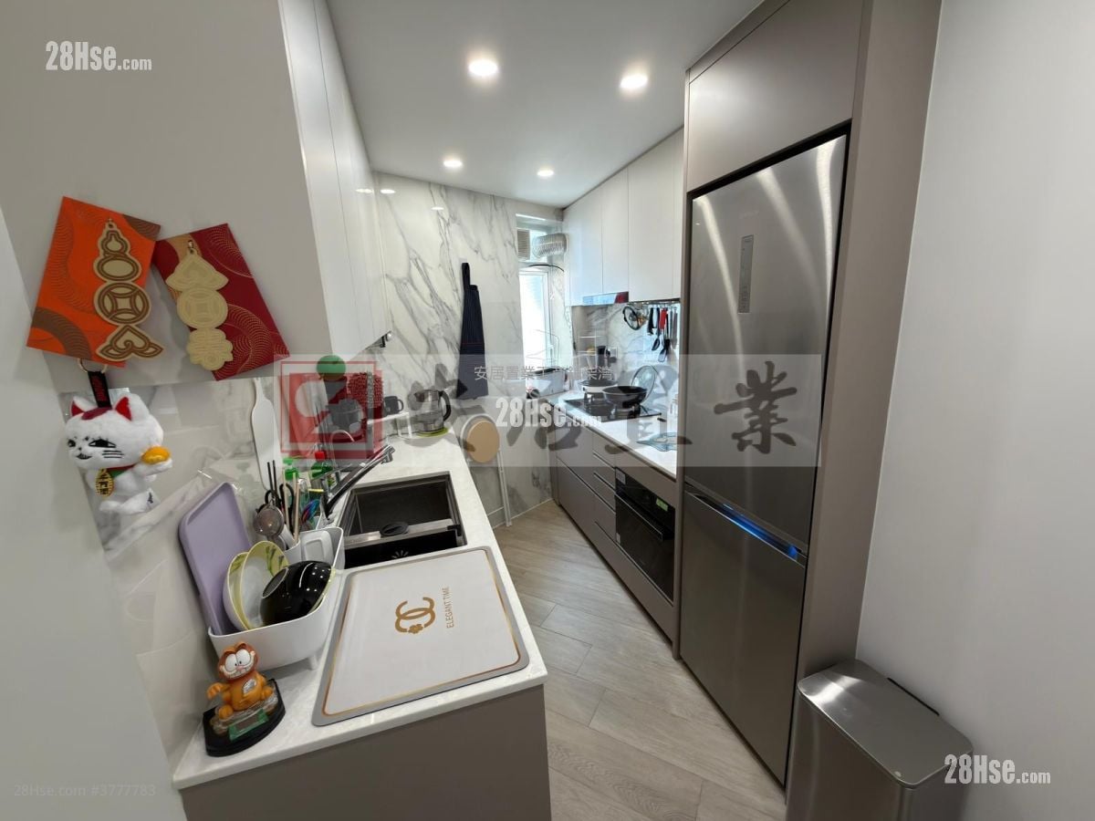 Greenwood Terrace Sell 3 Bedrooms , 1 Bathroom 646 ft²