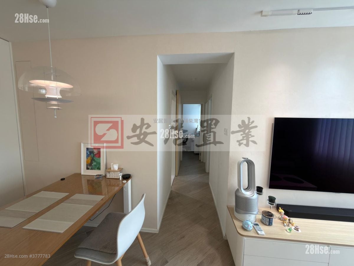 Greenwood Terrace Sell 3 Bedrooms , 1 Bathroom 646 ft²