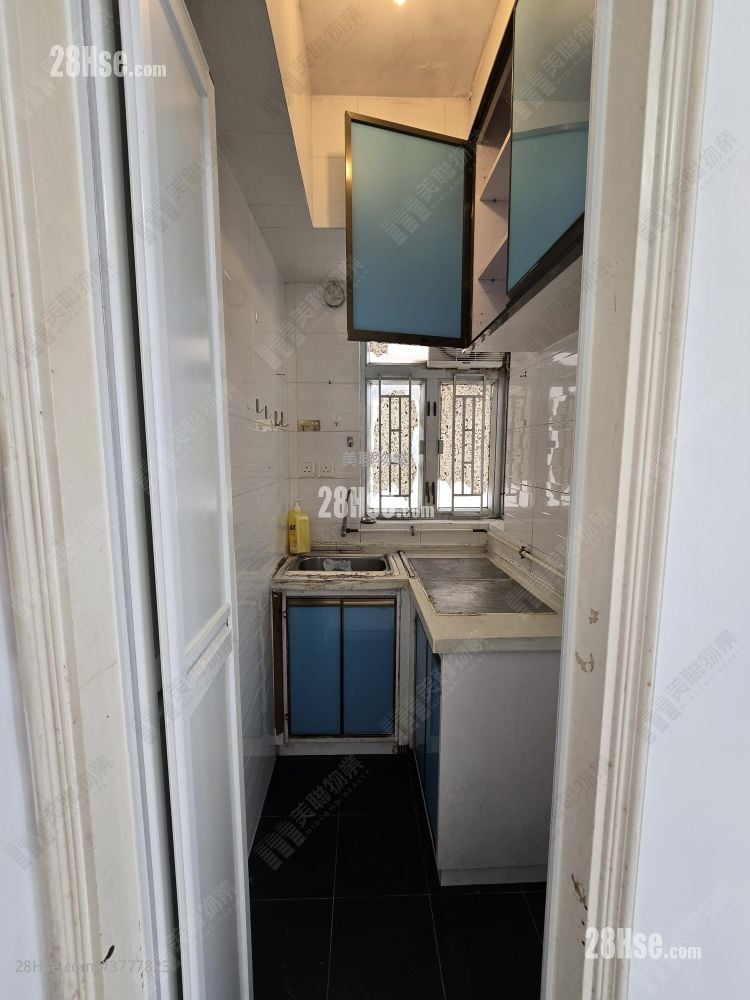 Lai Bo Building Sell 1 Bedroom 238 ft²